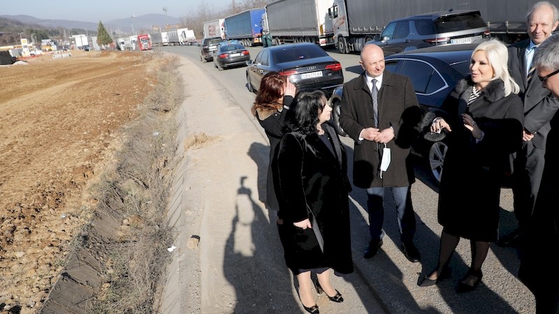 Mihajlovićeva obišla lokaciju buduće gasne merne stanice u Kalotini